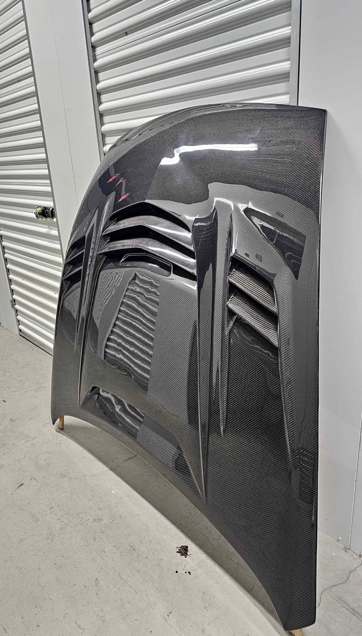 Brand New Wet Carbon Fiber Hood Unvented Style for 2009–2020 Nissan 370Z
