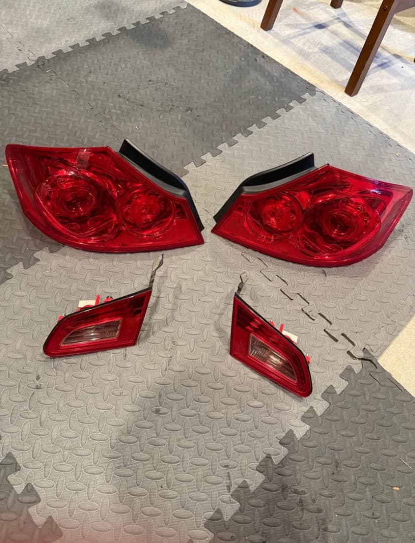 2009-2013 Infiniti G37 Sedan OEM Rear Taillights | Left & Right Pair | Genuine Nissan/Infiniti Stanley | DOT/SAE Approved | Plug & Play for 2009-2013 G37 Sedan & 2014-2015 Q40 Sedan
