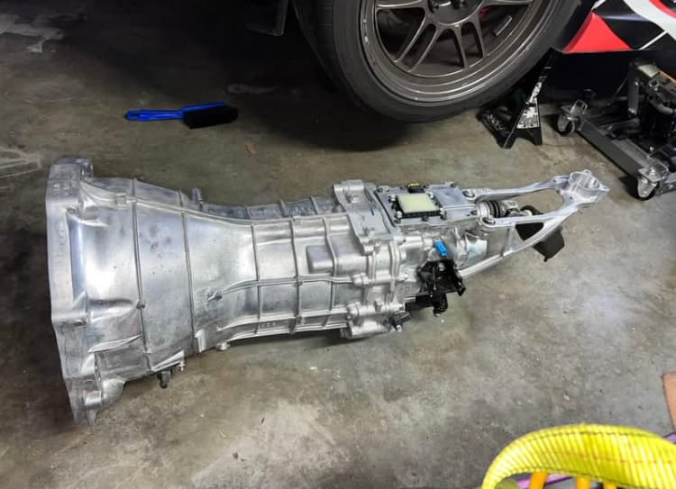 Genuine Nissan 370Z 6-Speed Manual Transmission (Gearbox) - RWD | 370z (2009-2020) & G37 (2008-2013)
